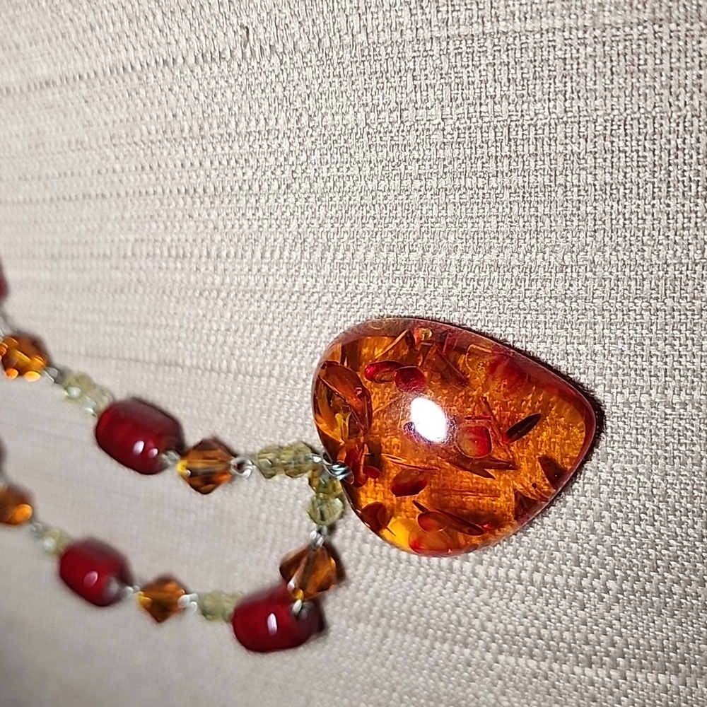 Vintage Baltic Amber Heart Necklace in Good Condition - Picture 9 of 12
